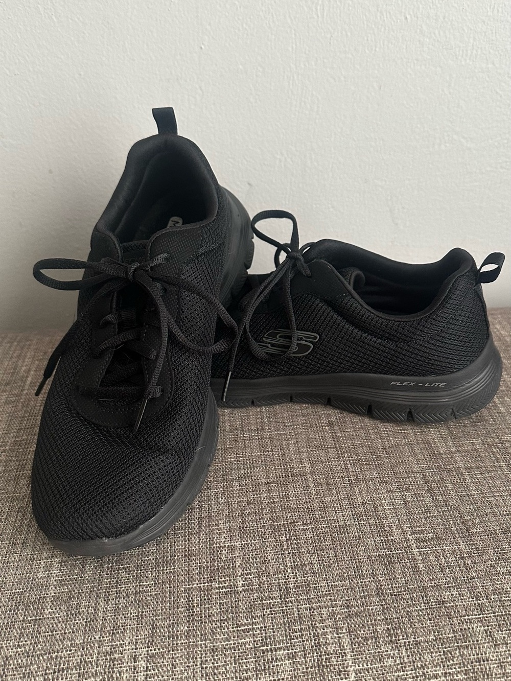 Skechers Women's Flex-light Air-Cooled Memory Foam Sneakers